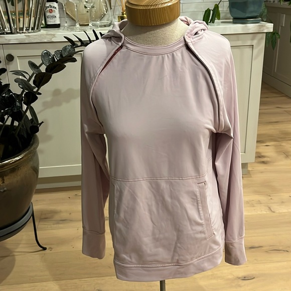 NWOT Care + Ware by Oscar de la Renta Chest port access hoodie - Picture 2 of 12